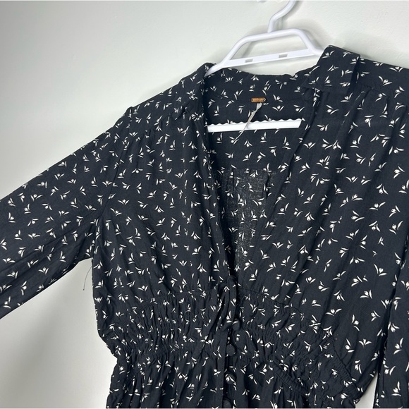 Free People Blouse Deep V Neck Womens Small Black - Picture 5 of 8